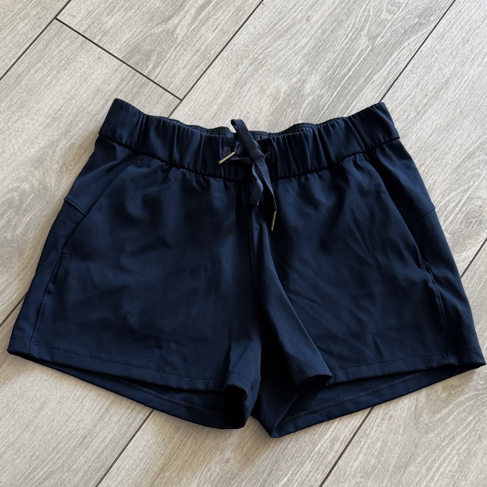 Lululemon On The Fly Short, Midnight Navy, Size 6